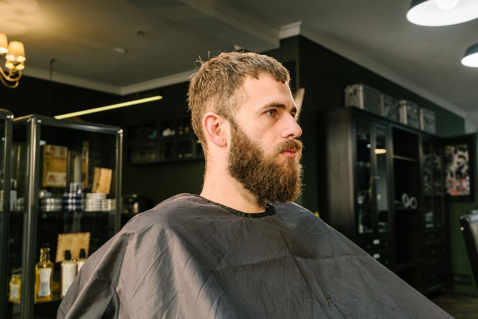 Rodrigo "El Zorro" Alarcón, Master Barber · 14 años de experiencia